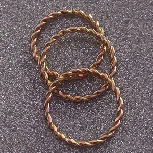 3 intertwined rings SET